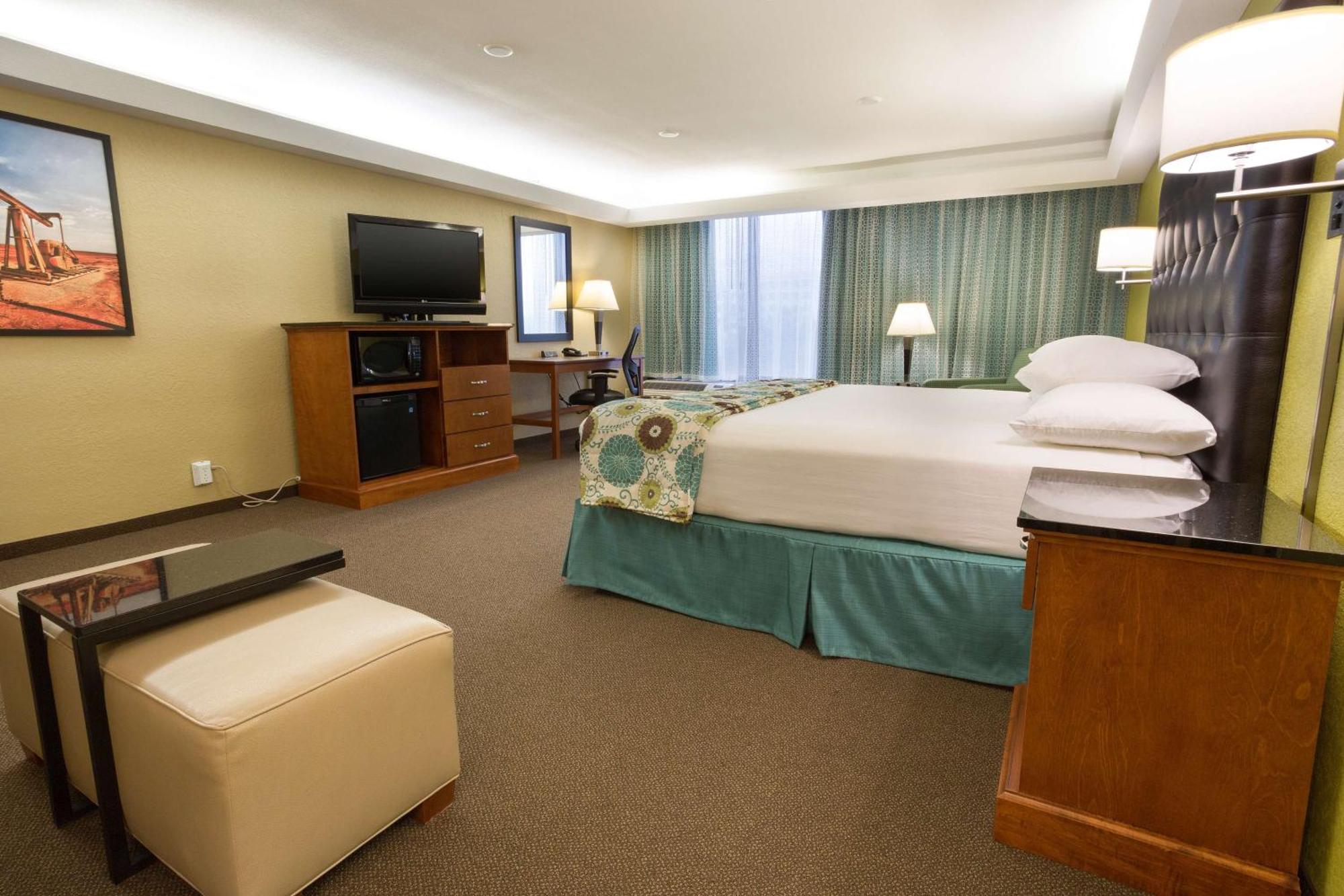 Drury & Galleria Hotel